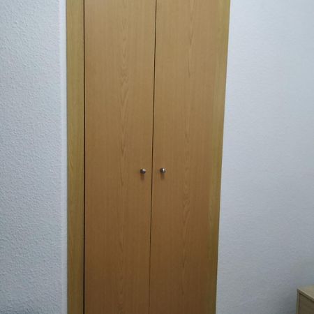 Hostal Cuatro Torres Мадрид Екстериор снимка