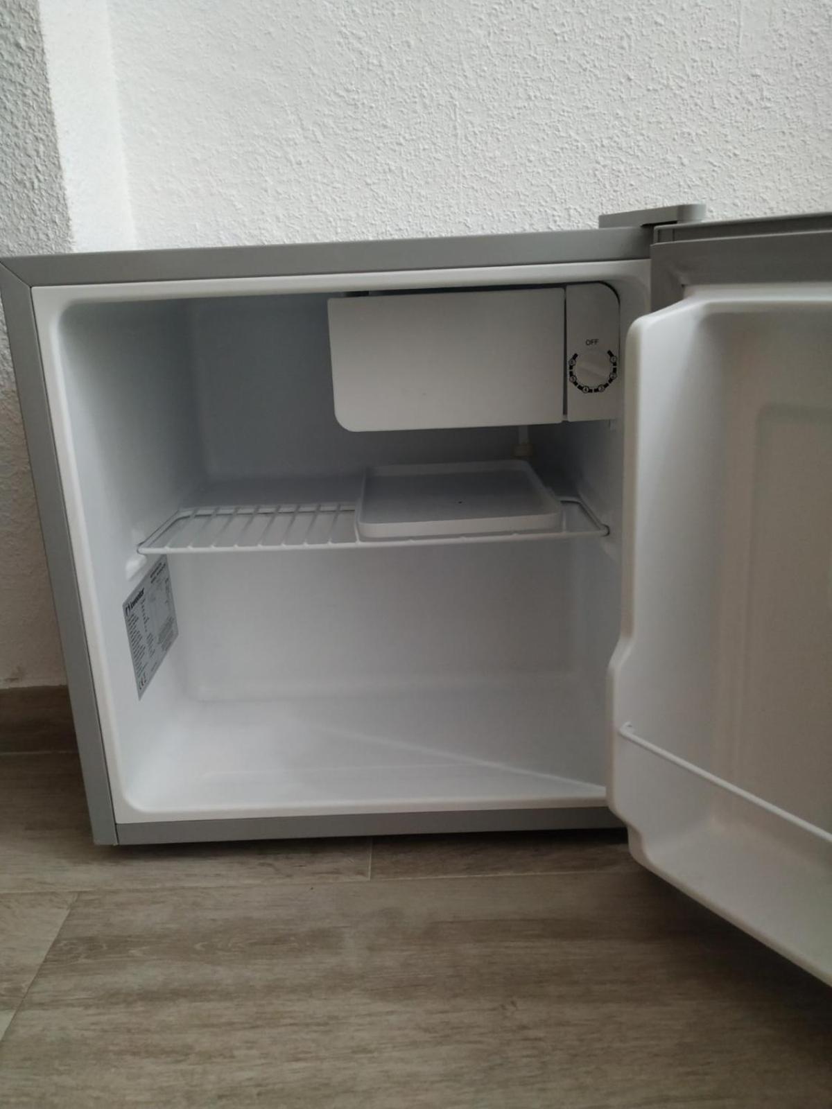 Hostal Cuatro Torres Мадрид Екстериор снимка